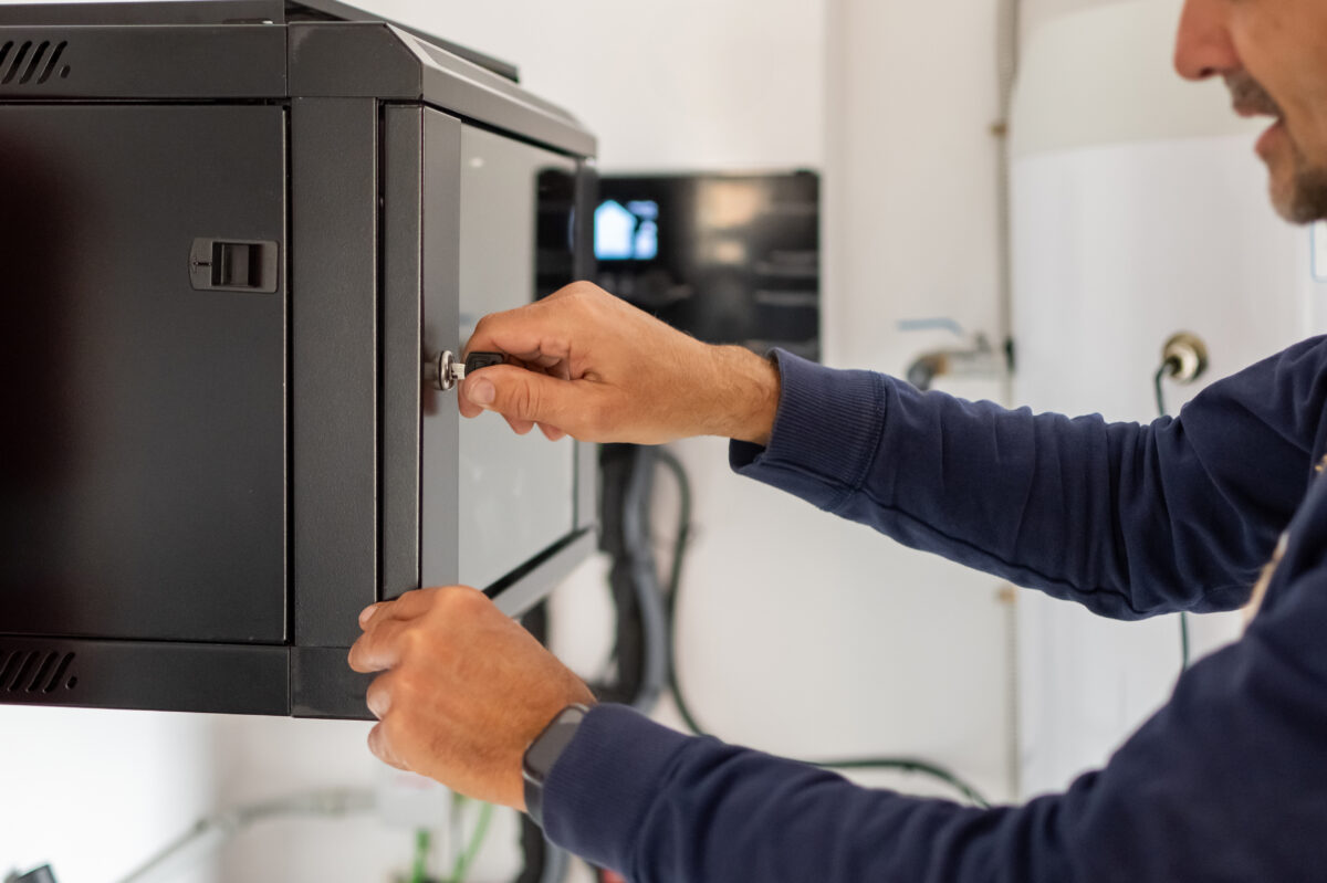 Securing a server rack cabinet as part of a business IT security check